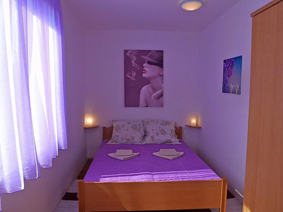 Apartment Blanka By El-Pi Tours Njivice Croatia